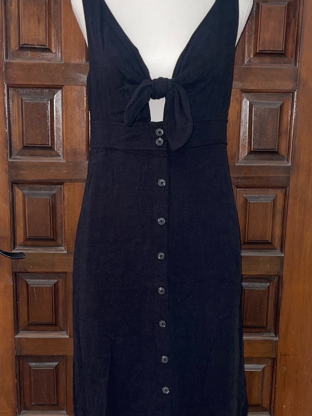 Vintage Threads Black Tie-Front Button-Up Midi Dress